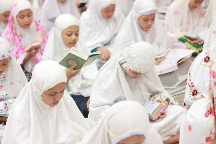 Ramadan di Era Teknologi: Bagaimana Milenial Memanfaatkannya untuk Ibadah?