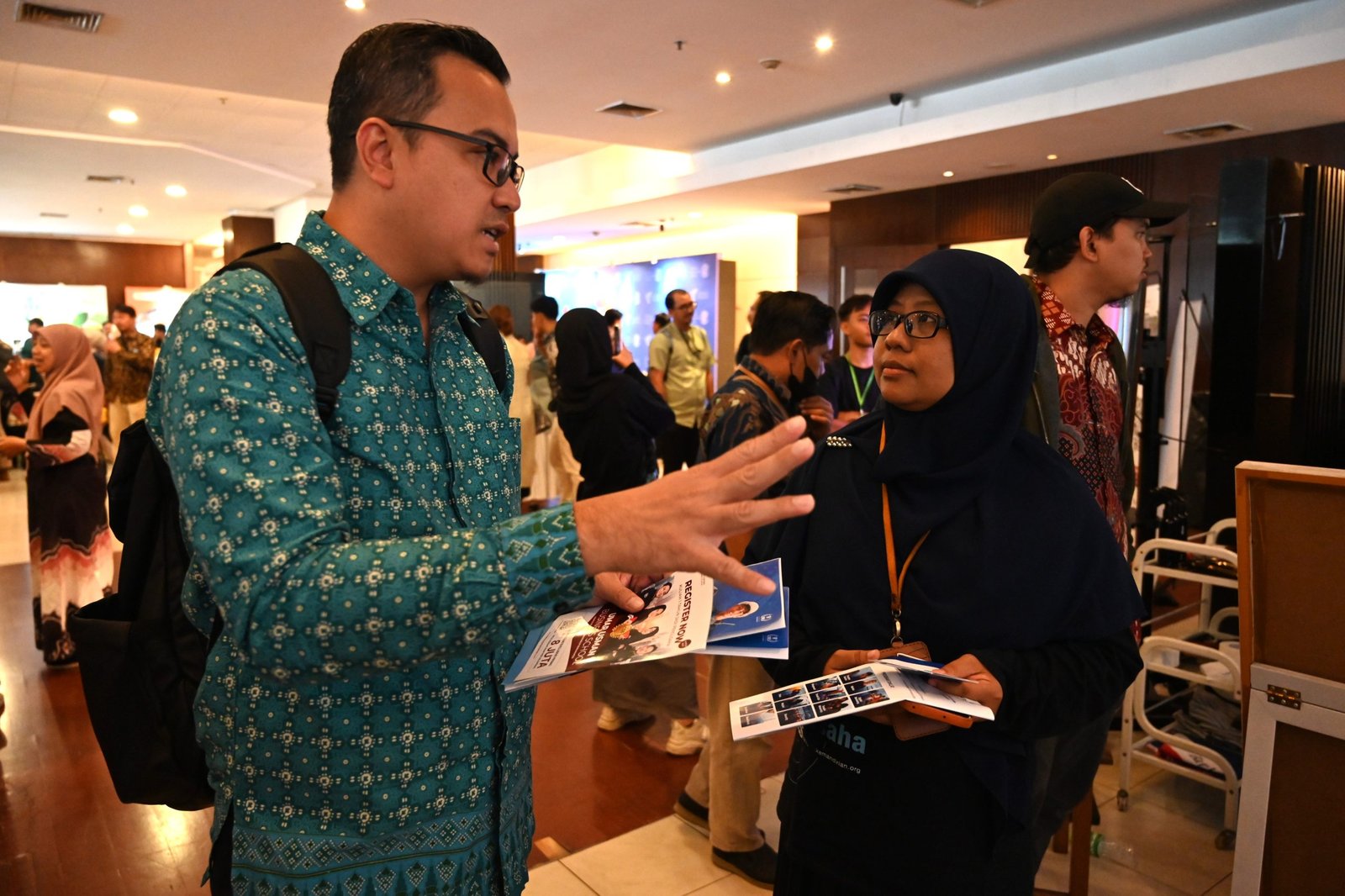 Penjelasan program Institut Kemandirian kepada pengunjung dalam kegiatan I Hits Dompet Dhuafa, Jakarta, Kamis (23/01/2025).