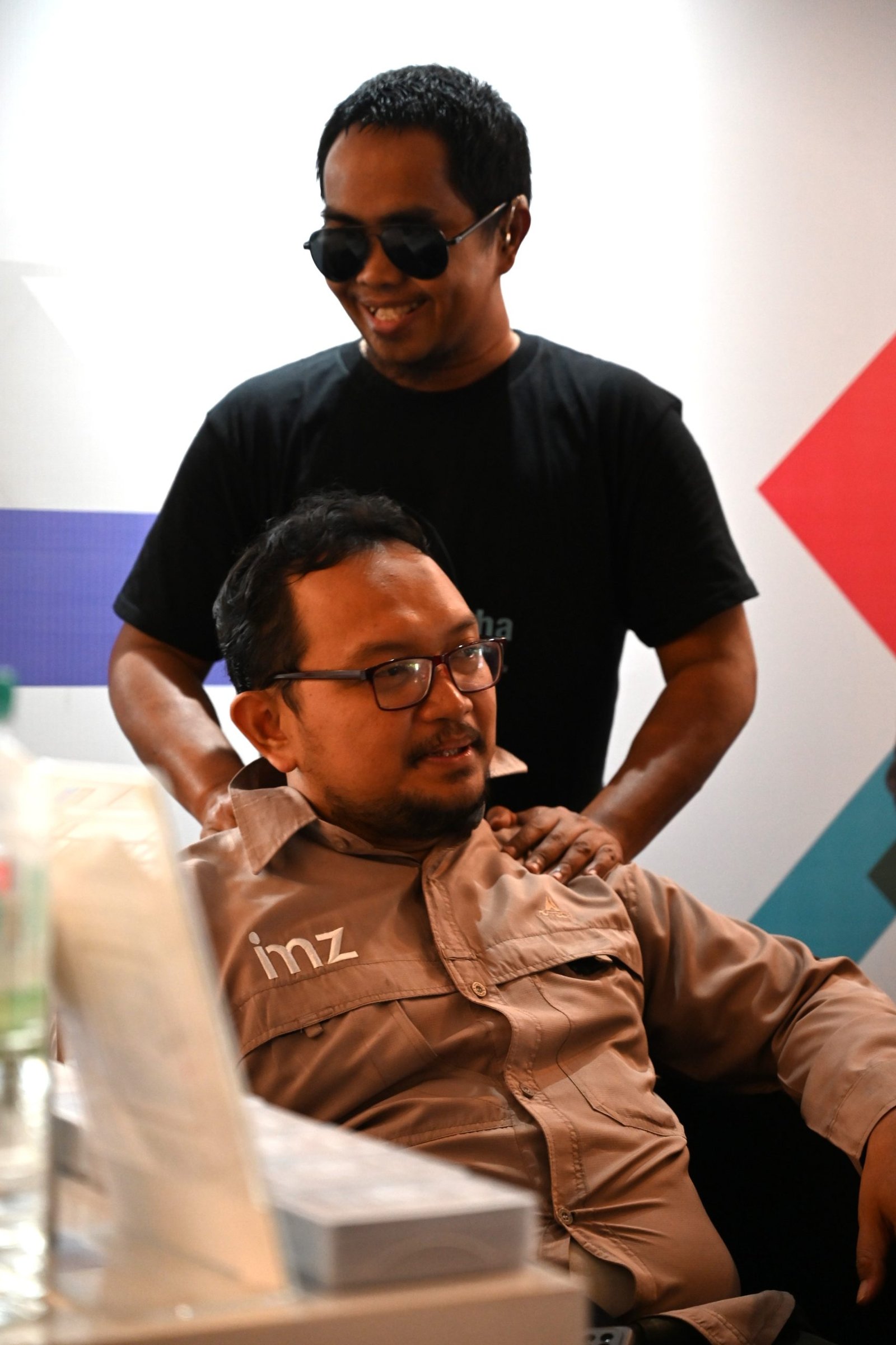Layanan pijat gratis dalam kegiatan I Hits Dompet Dhuafa, Jakarta, Kamis (23/01/2025).