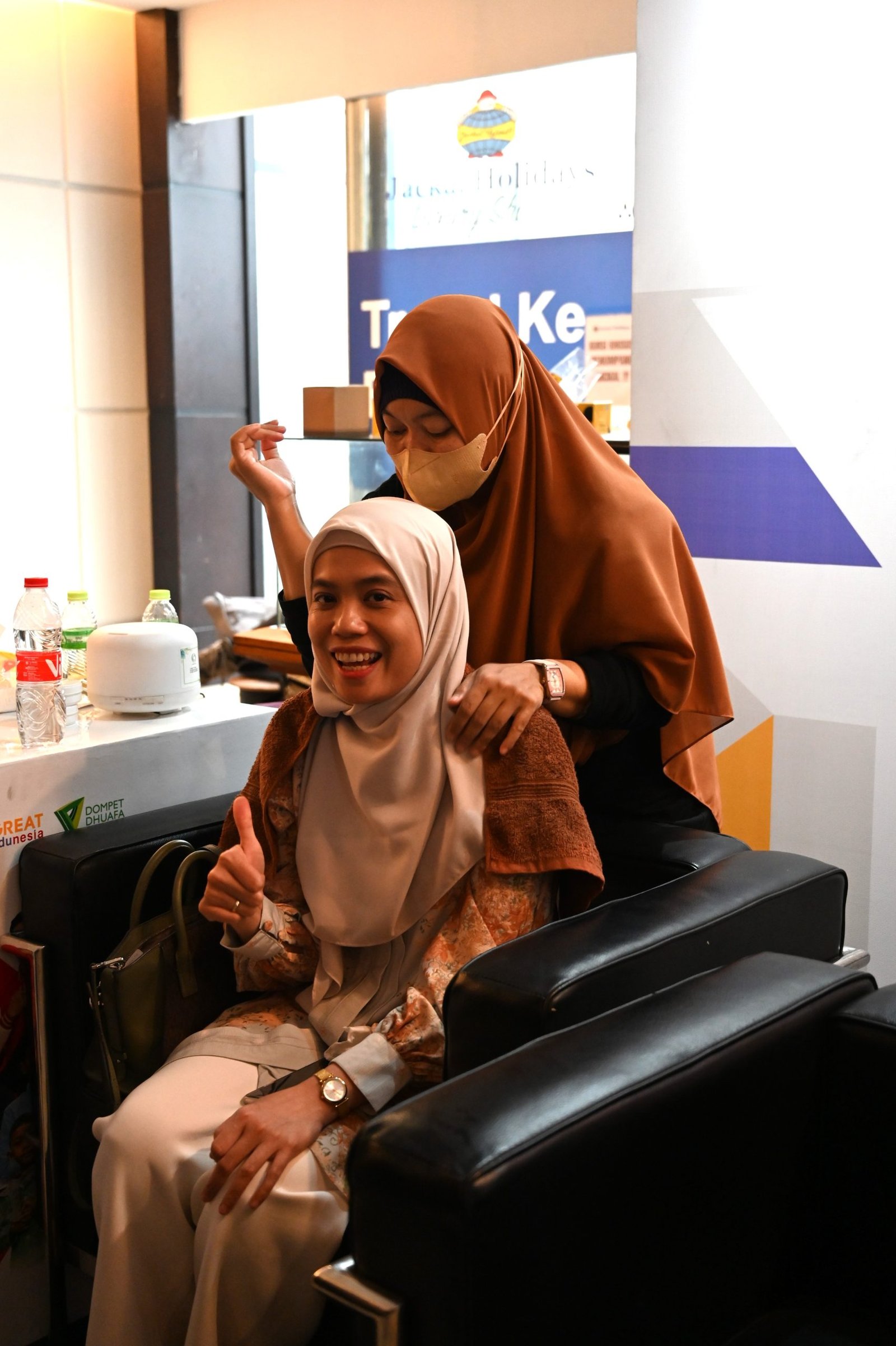 Layanan pijat gratis dalam kegiatan I Hits Dompet Dhuafa, Jakarta, Kamis (23/01/2025).