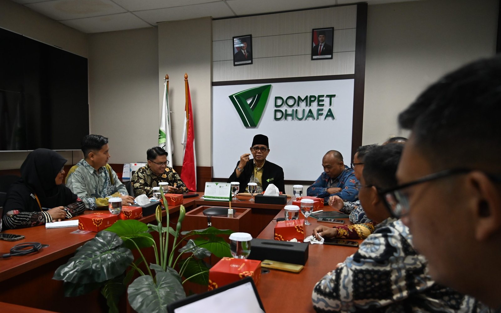 Inisiator dan Ketua Dewan Pembina YDDR sekaligus Penasihat Koperasi GEN, Parni Hadi dalam pemberian arahan pelantikan pengurus dan pengawas koperasi,  Jakarta Selatan, Selasa, (28/01/2025).