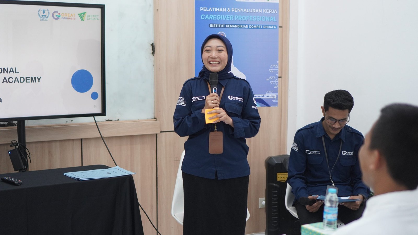 Sambutan perwakilan Insan Medika dalam pembukaan pelatihan caregiver