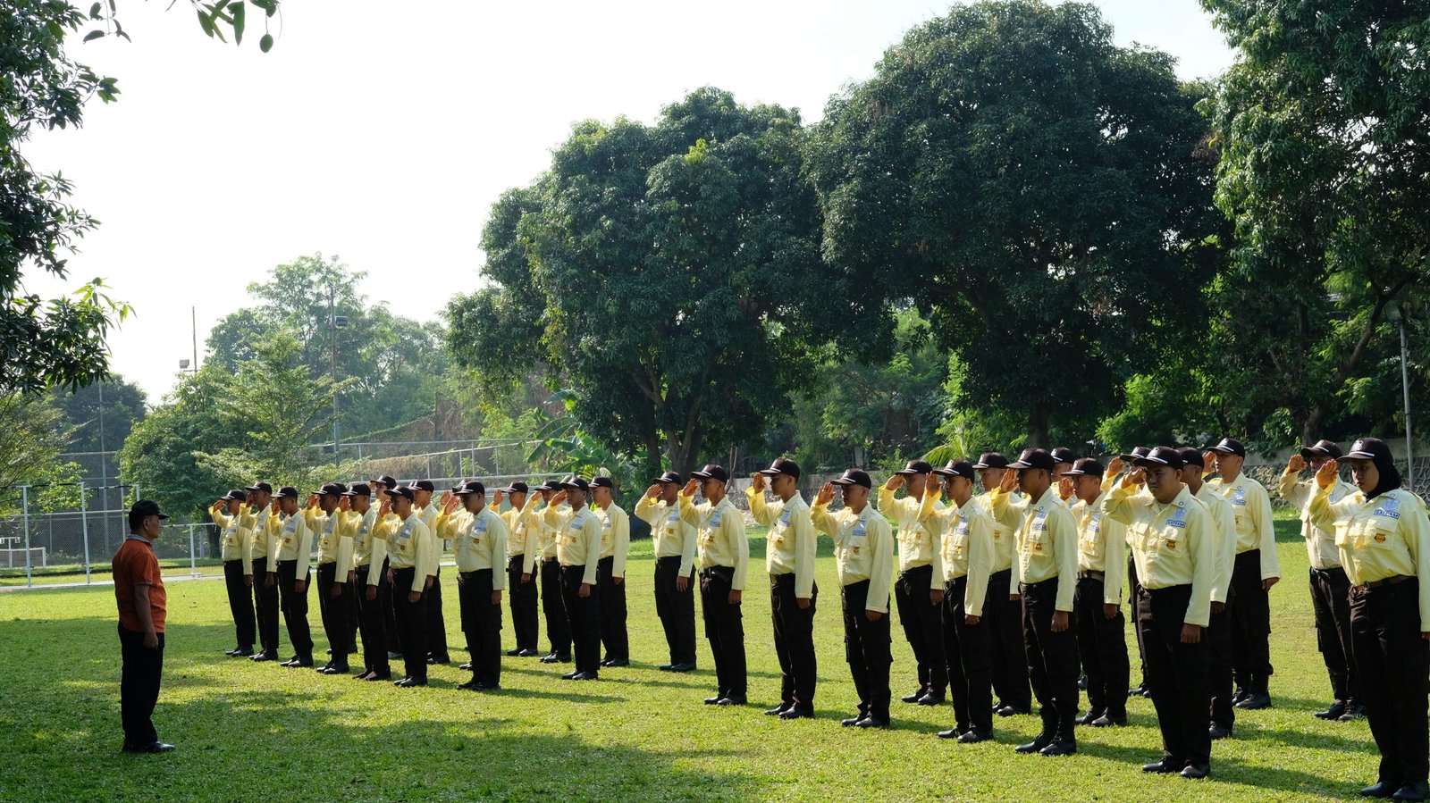 Kegiatan latihan lapangan Pelatihan Security berlangsung di Lakespra TNI AU, Jakarta, pada 15 September 2025.