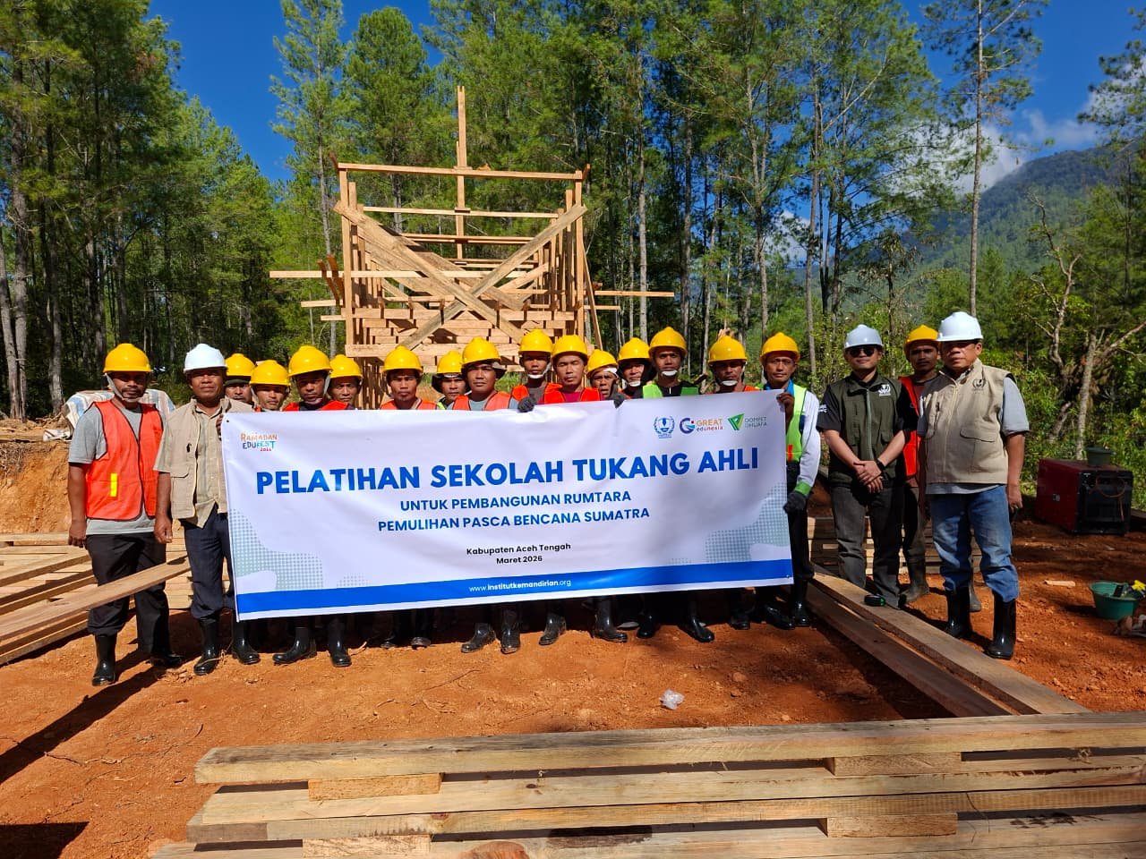 Dompet Dhuafa melalui Institut Kemandirian Gelar Pelatihan Sekolah Tukang Ahli bagi Penyintas Bencana di Aceh Tengah